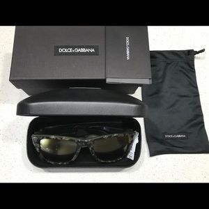 Dolce & Gabbana 54mm Square Rim Sunglasses  Black